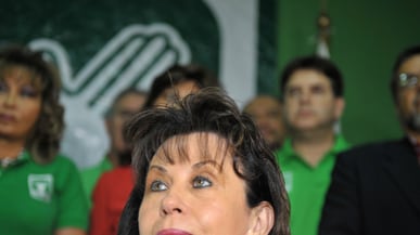 articles/2011/04/01/guatemala-president-divorces-so-his-wife-can-run-a-political-telenovela/margolis-sandra-torres_169811_s8axdc