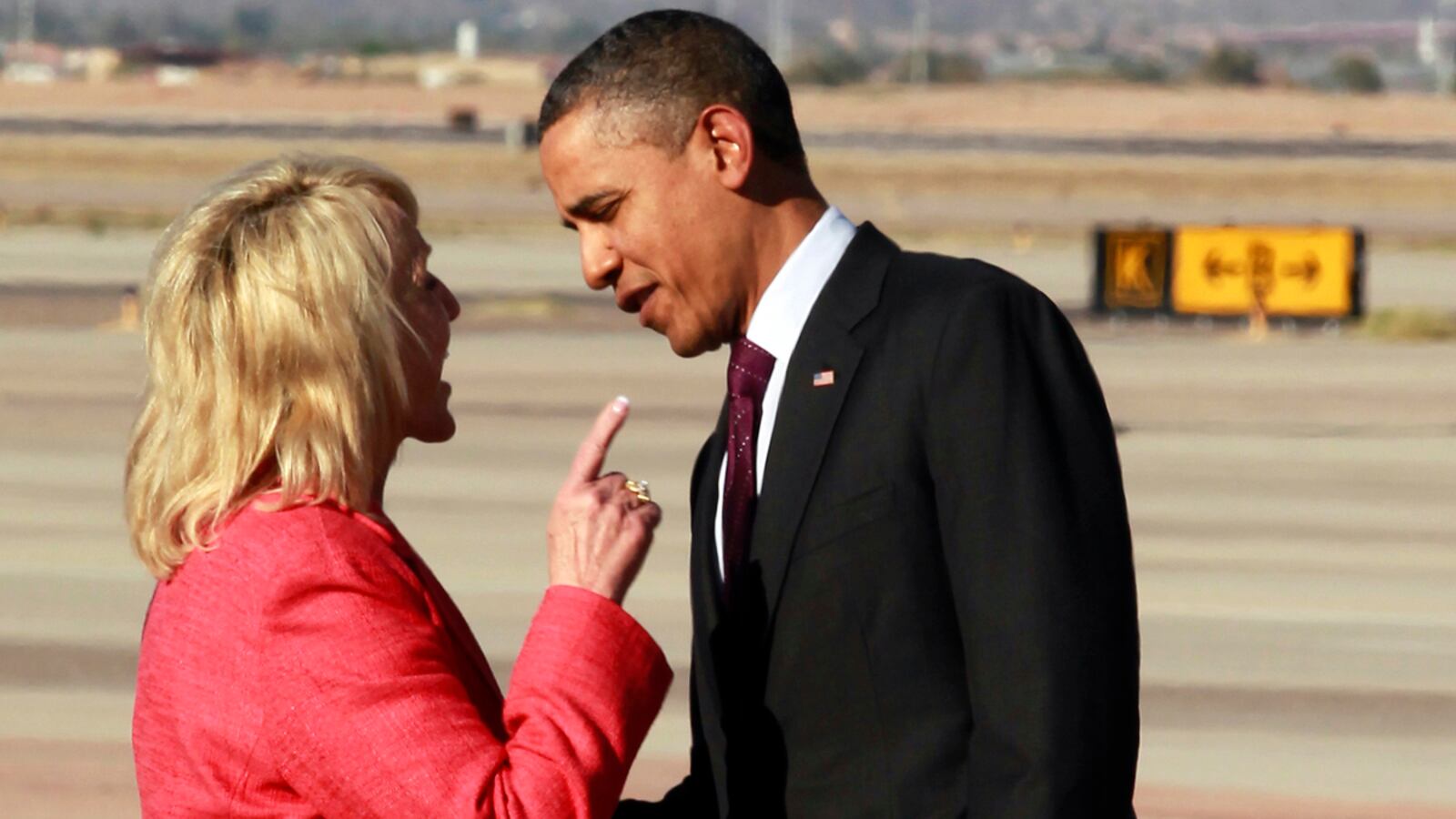 articles/2012/01/28/will-arizona-s-gop-self-destruct/obama-brewer-sterling_kblwev