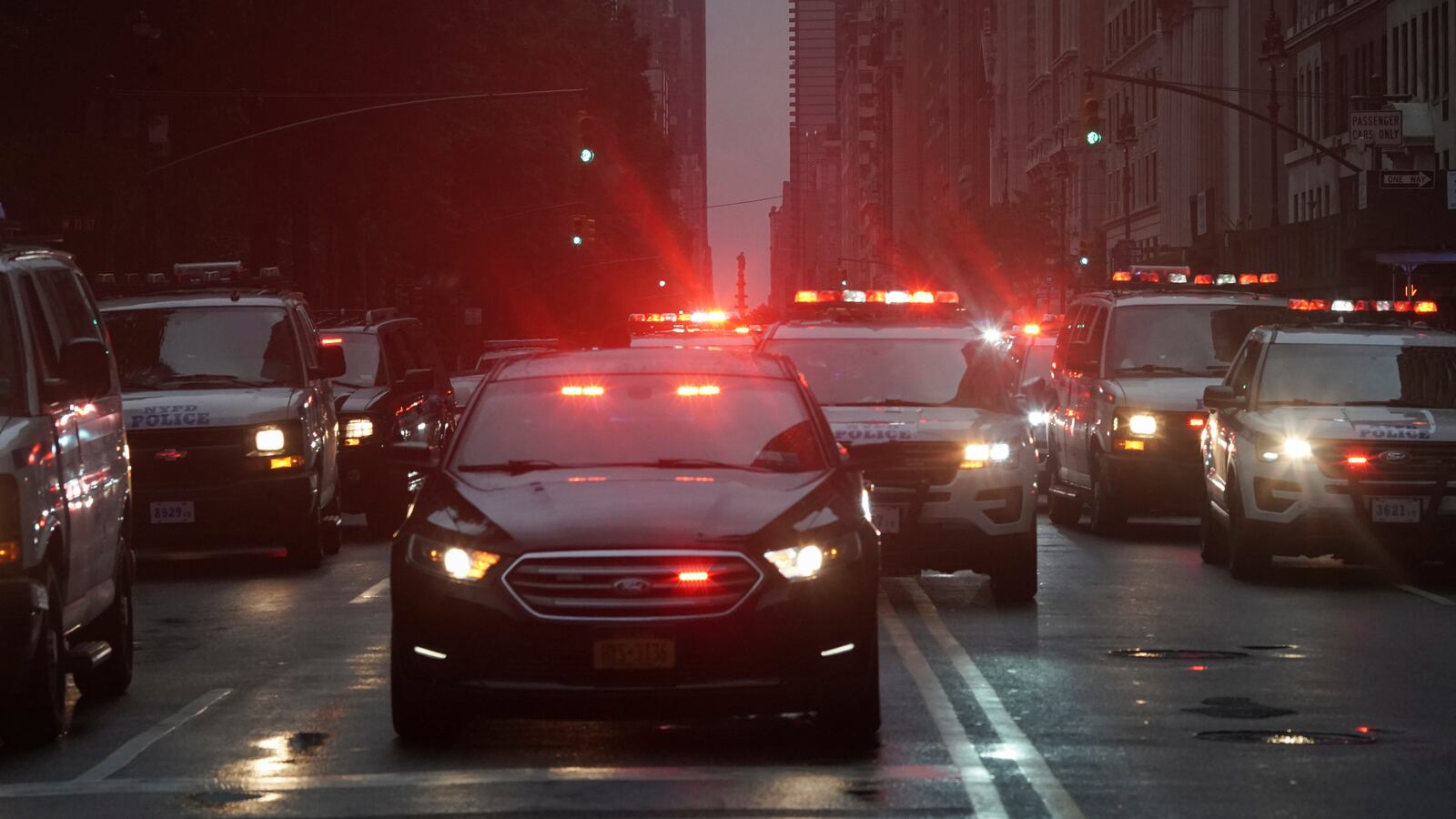 2020-06-06T000000Z_1620625052_RC2D3H99S458_RTRMADP_3_MINNEAPOLIS-POLICE-PROTESTS-NEW-YORK_q420u8