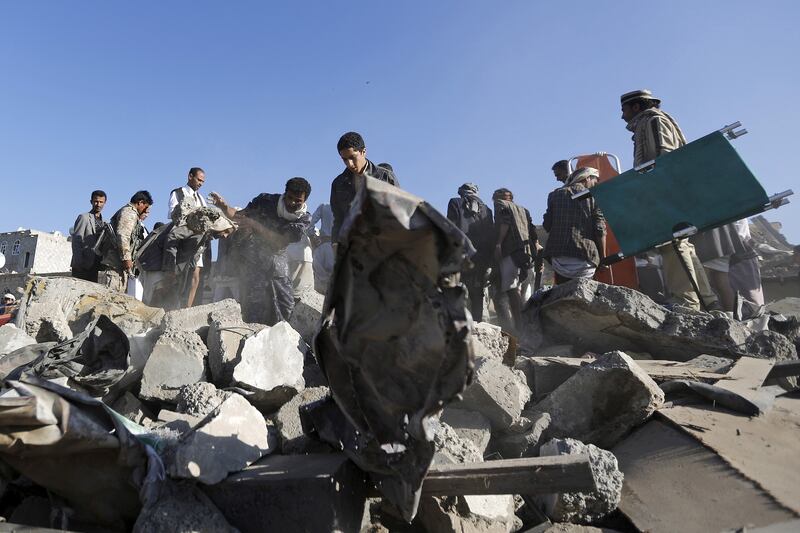 galleries/2015/03/26/rubble-and-grief-on-the-ground-in-yemen/150326-yemen-airstikes4_hmfvwu