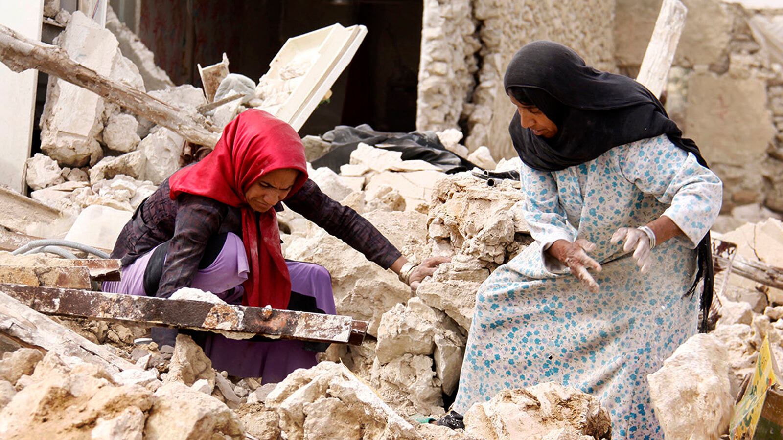 cheats/2013/04/16/large-earthquake-strikes-iran/130416-iran-earthquake-dehli-cheat_wwh3gp