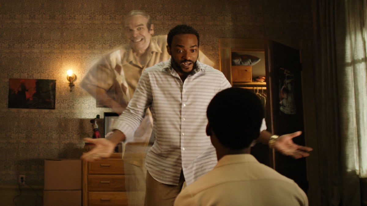 wehaveaghost-hero_zrevml