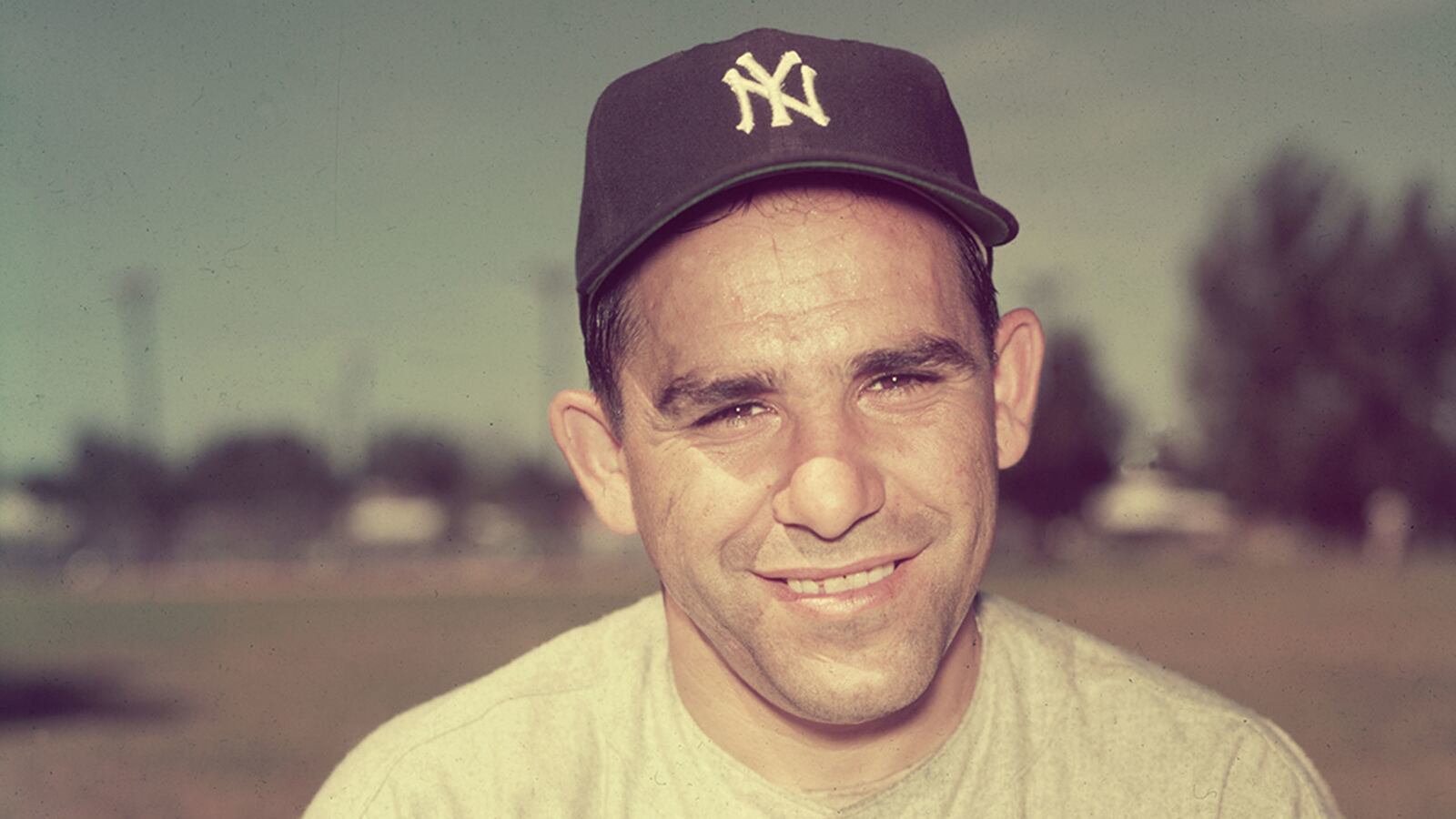 galleries/2015/09/23/the-life-of-baseball-great-yogi-berra-photos/150922-berra-obit-tease_t73hd7