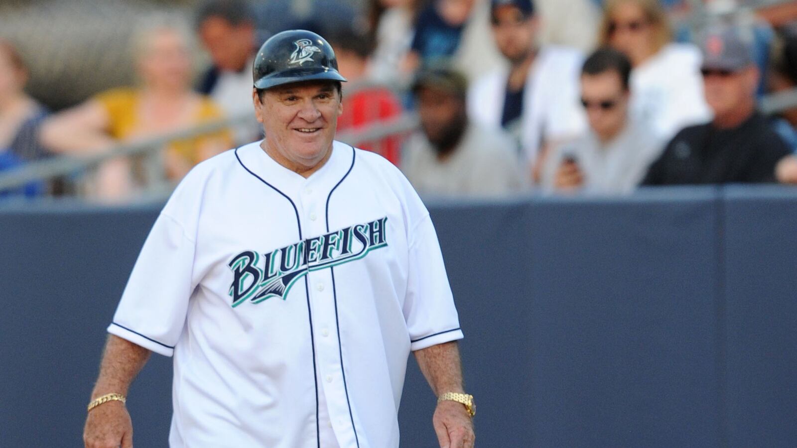 cheats/2014/06/17/pete-rose-returns-to-baseball/140617-pete-rose-cheat_qks1yu