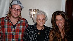 articles/2008/11/05/40-schmos-6-surfers-and-a-supreme-court-justice/peterson-party_iknfzs