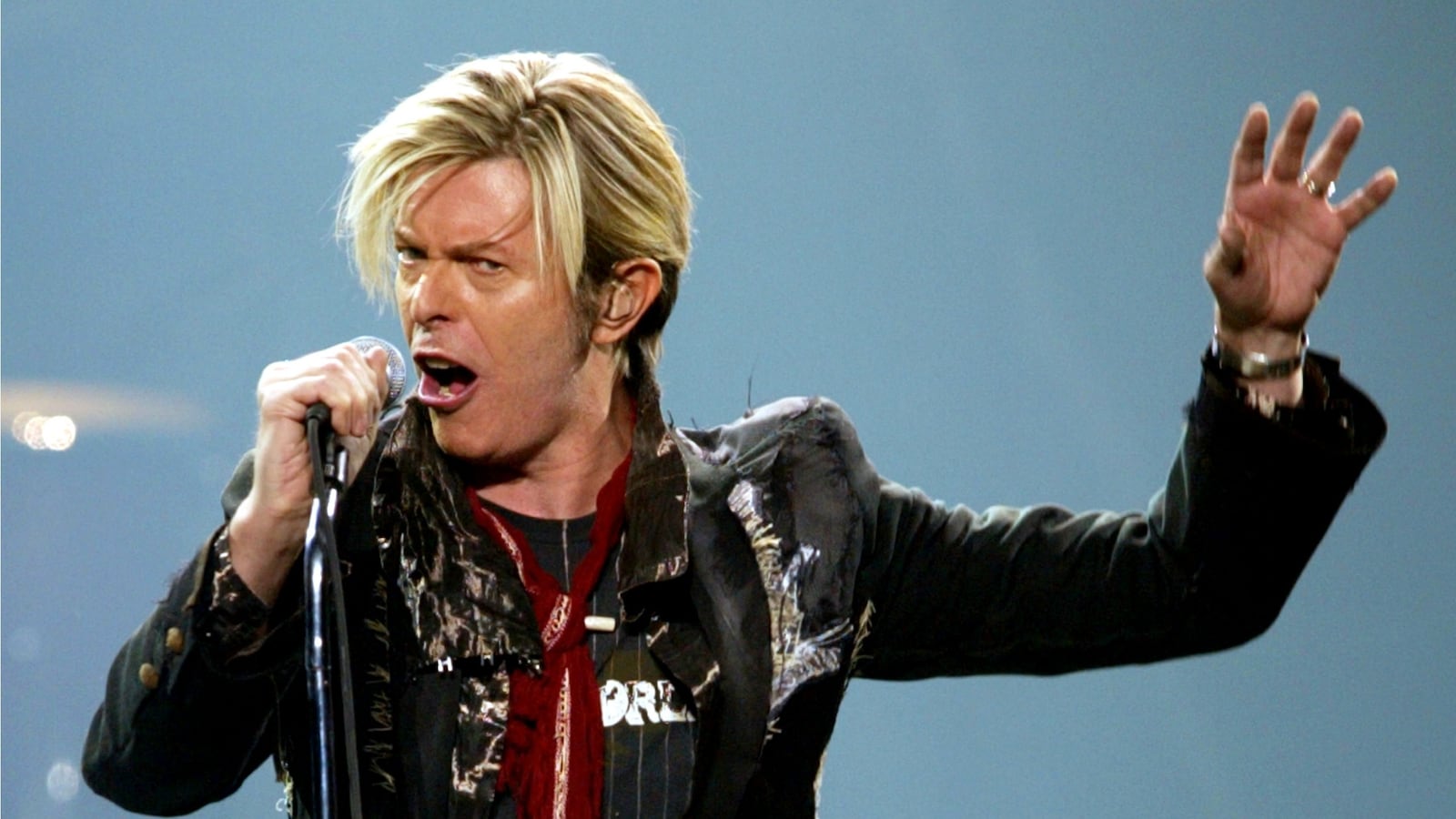 cheats/2016/01/19/bowie-turned-down-coldplay-collaboration/160119-bowie-coldplay-cheat_bjrzyl