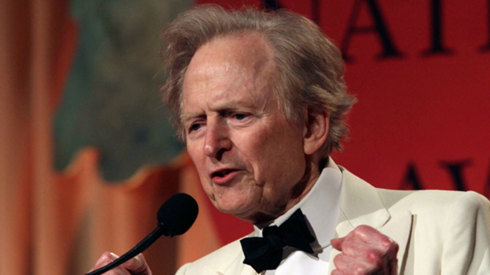 galleries/2010/11/17/2010-national-book-awards/national-book-awards---tom-wolfe_y8gbut