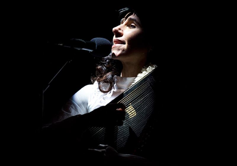 galleries/2011/04/12/coachella-2011-preview/coachella-2011-preview---pj-harvey_ubc6qh