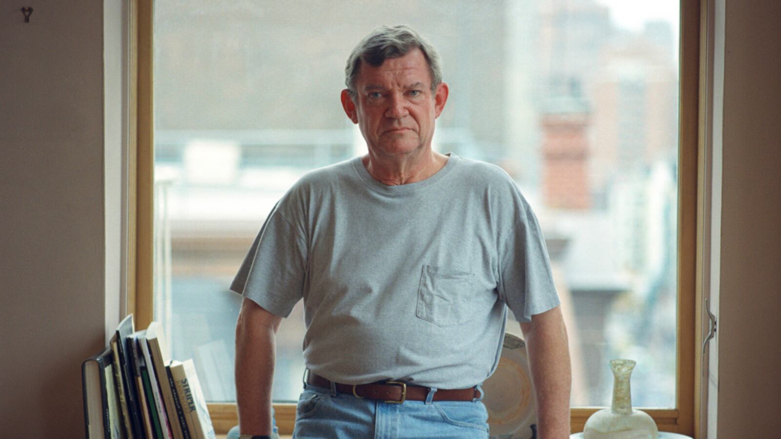 articles/2012/08/07/remembering-critic-robert-hughes-a-torrent-of-brilliant-words/robert-hughes-james-fox-2-tease_epv6mr