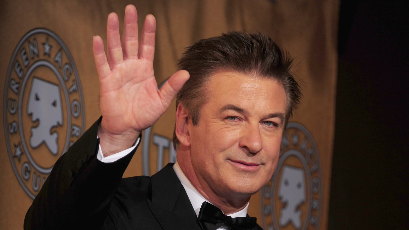 cheats/2013/09/05/alec-baldwin-will-officially-host-talk-show/130905-baldwin-cheat_ybhf2u
