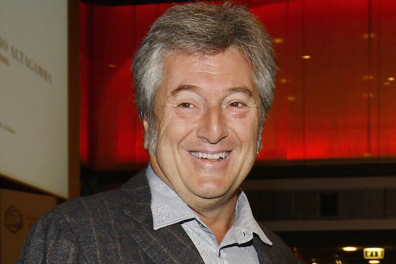 articles/2013/02/13/vittorio-missoni-s-bag-found-in-carribean-charlie-sheen-paid-for-lindsay-lohan-s-wardrobe-disaster/130213-missoni-bag-found-fb-cheat_yswsr9