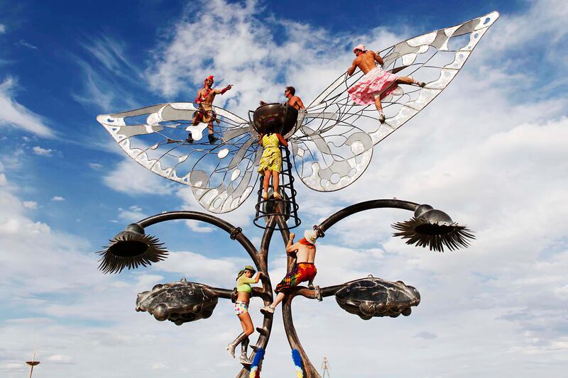 galleries/2011/08/06/summer-s-biggest-music-festivals/burning-man-summer-festivals_knbwzu