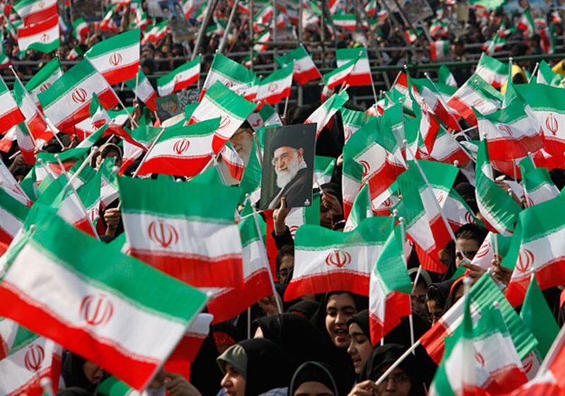 galleries/2010/02/11/scenes-from-the-iranian-front/iran-anniversary-protests-1_uu6xj6