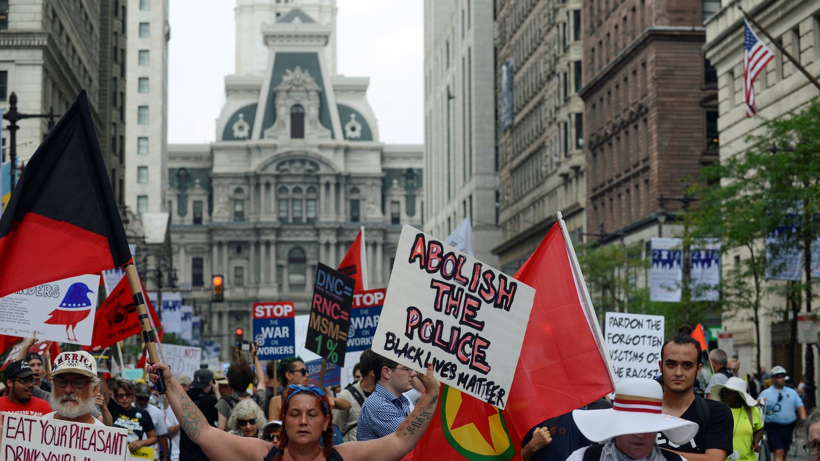 2016-07-25T120000Z_935815008_S1BETRRHFYAB_RTRMADP_3_USA-ELECTION_cdvpcm