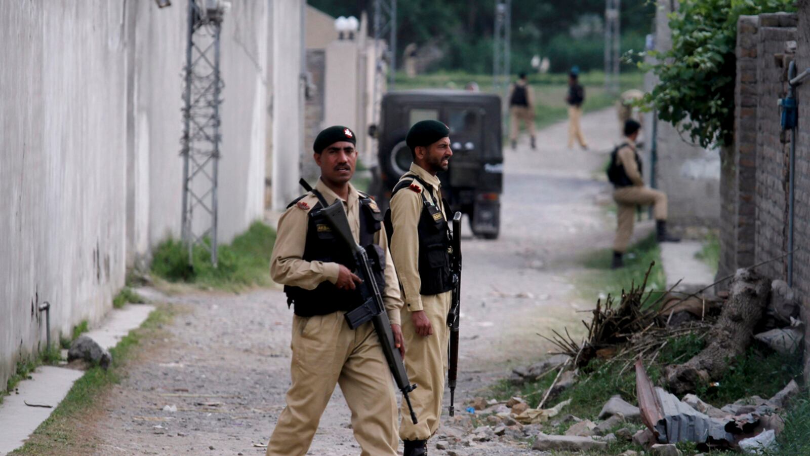 articles/2012/06/19/pakistan-military/pakistan-isi-cia-arrests-cheat_q2a43p