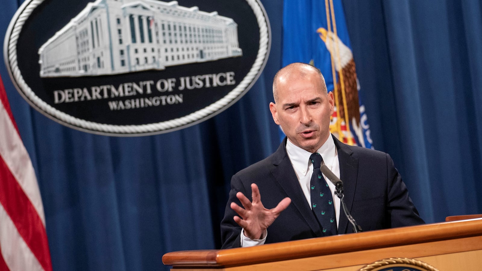 2021-02-10T000000Z_193125683_RC2ZPL9AC8D5_RTRMADP_3_USA-TRUMP-CAPITOL-ARRESTS_cmrvdw