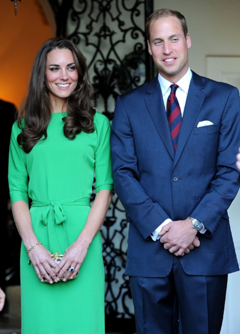 galleries/2010/12/10/kate-middleton-lookbook/will-kate-reception-royal-tour-california_gldpc4