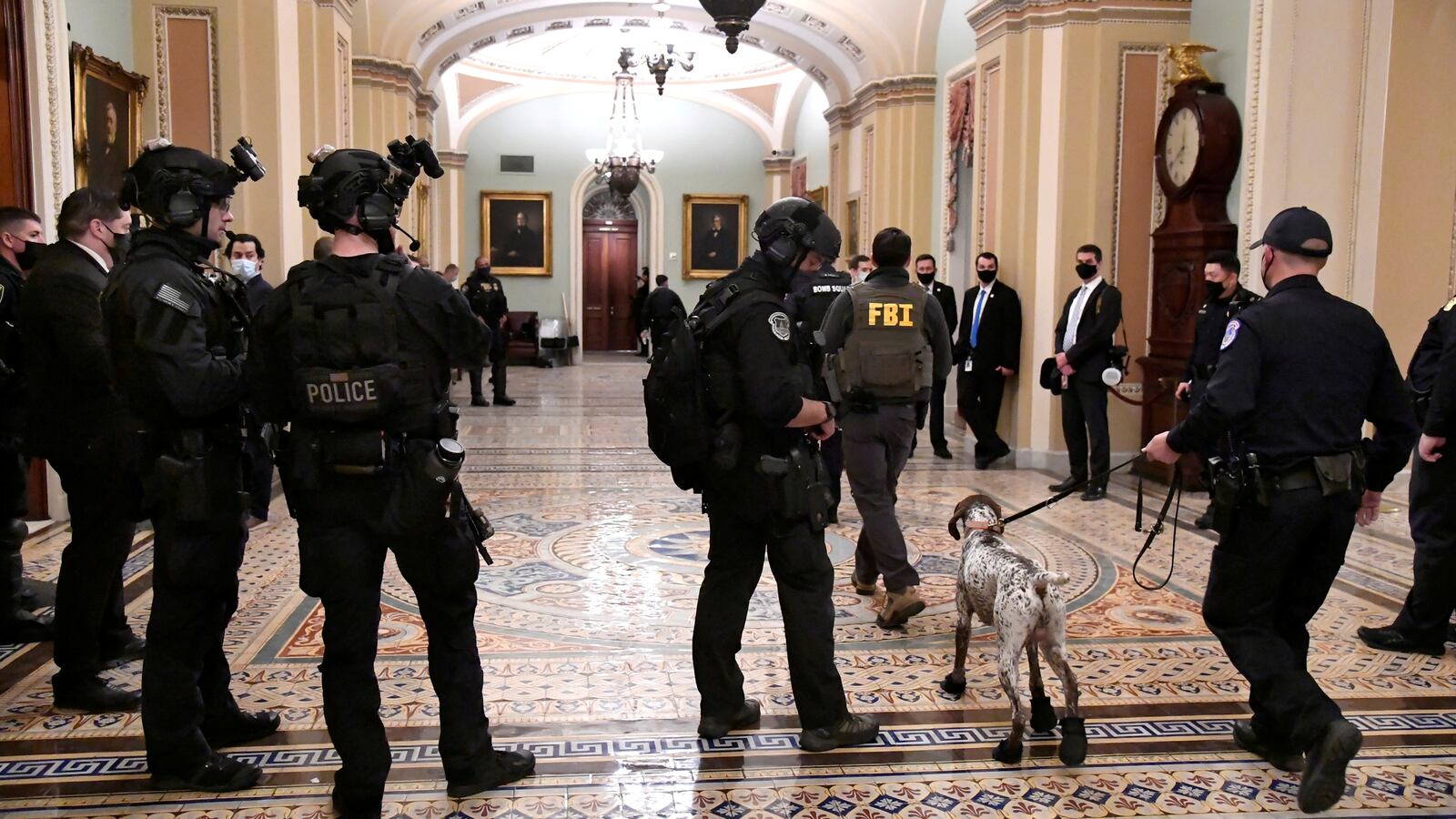 2021-03-31T115351Z_1011666617_RC2BMM9Y5T71_RTRMADP_3_USA-CAPITOL-RIOTS-LAWSUIT_aywvcd