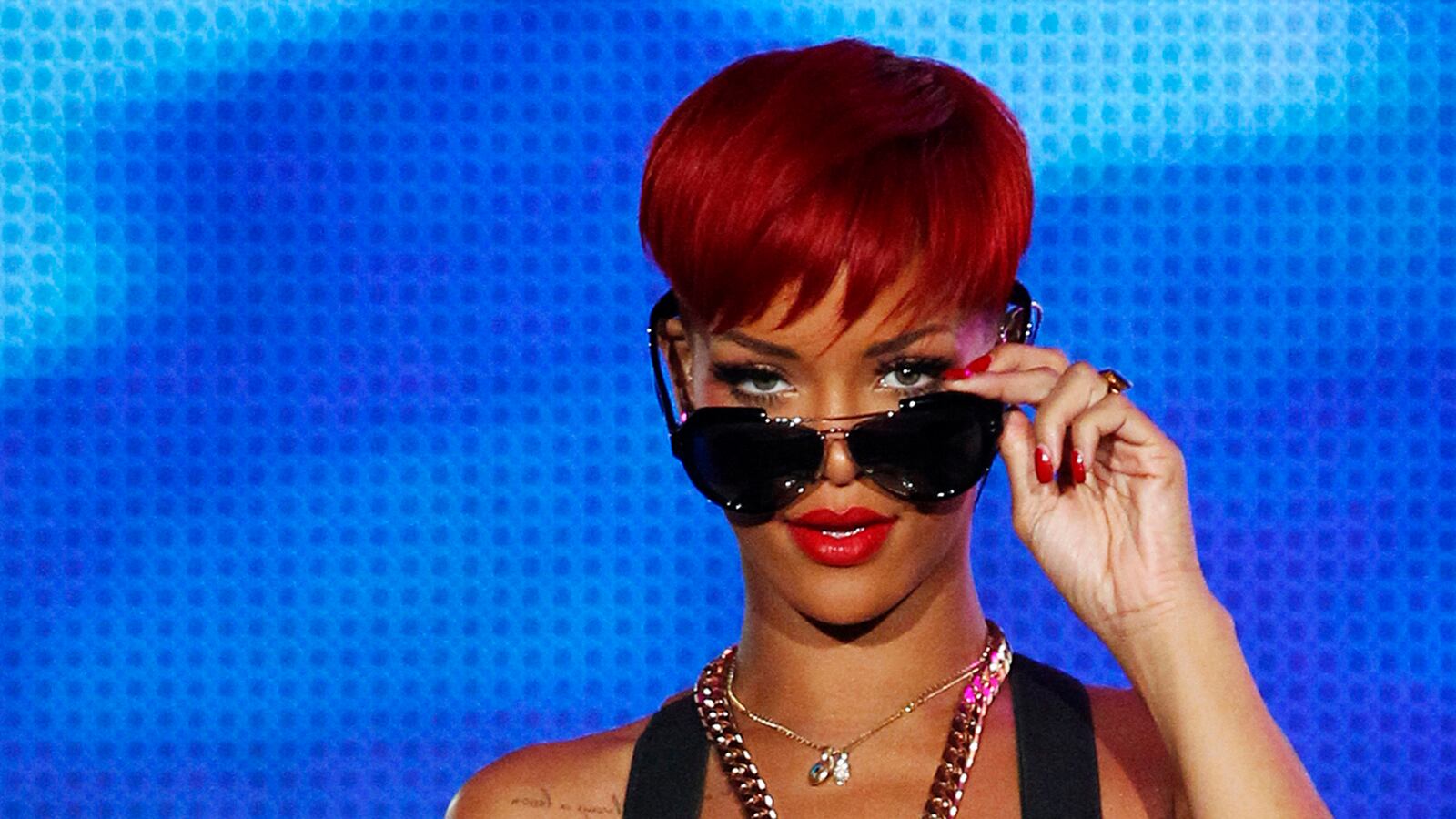 galleries/2014/03/08/rihanna-lookbook-photos/rihanna-lookbook-tease_i0exwk