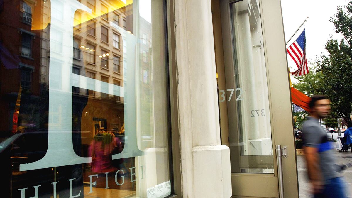 cheats/2012/03/21/workers-died-in-hilfiger-factories/tommy-hilfiger-cheat_qz8w1o