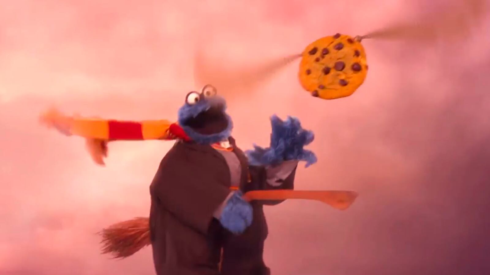 articles/2014/10/27/cookie-monster-stars-in-harry-potter-parody/cookie-monster-stars-in-harry-potter-parody-image_i5x0ku