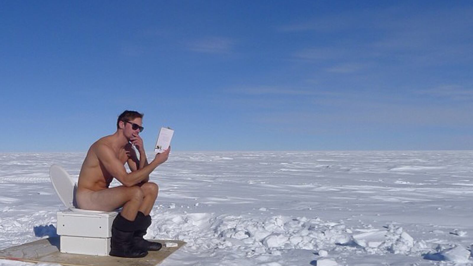 articles/2014/01/10/nude-at-the-south-pole-it-s-alexander-skarsgard-not-prince-harry-this-time/140110-alexander-skarsgard-tease_tzr1hk