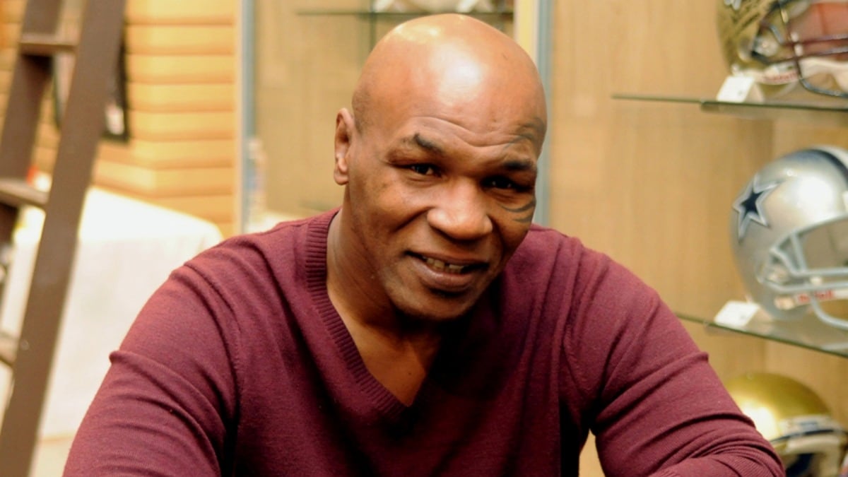 cheats/2013/08/24/mike-tyson-on-the-verge-of-dying/130824-mike-tyson-cheat_liqmkd