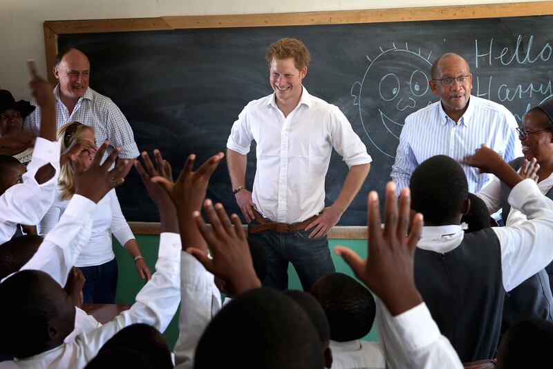 articles/2013/02/27/photos-prince-harry-kids-around-in-lesotho/harry-lesotho5_sofmor