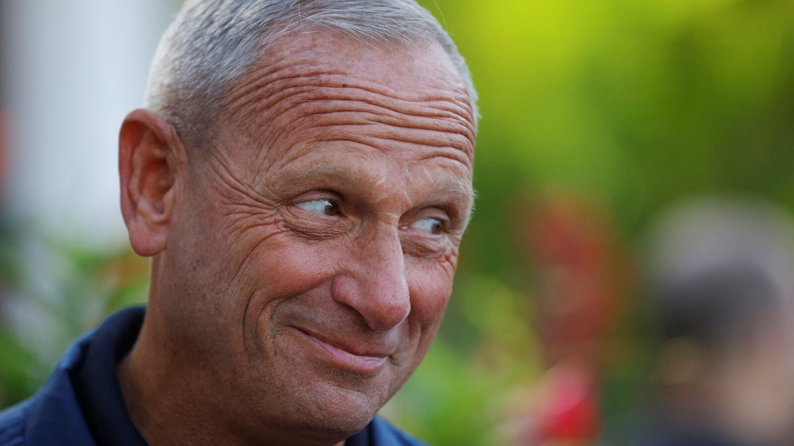 2022-09-23T000000Z_1032192654_RC28NW9SVHGC_RTRMADP_3_USA-ELECTION_jmwlxb