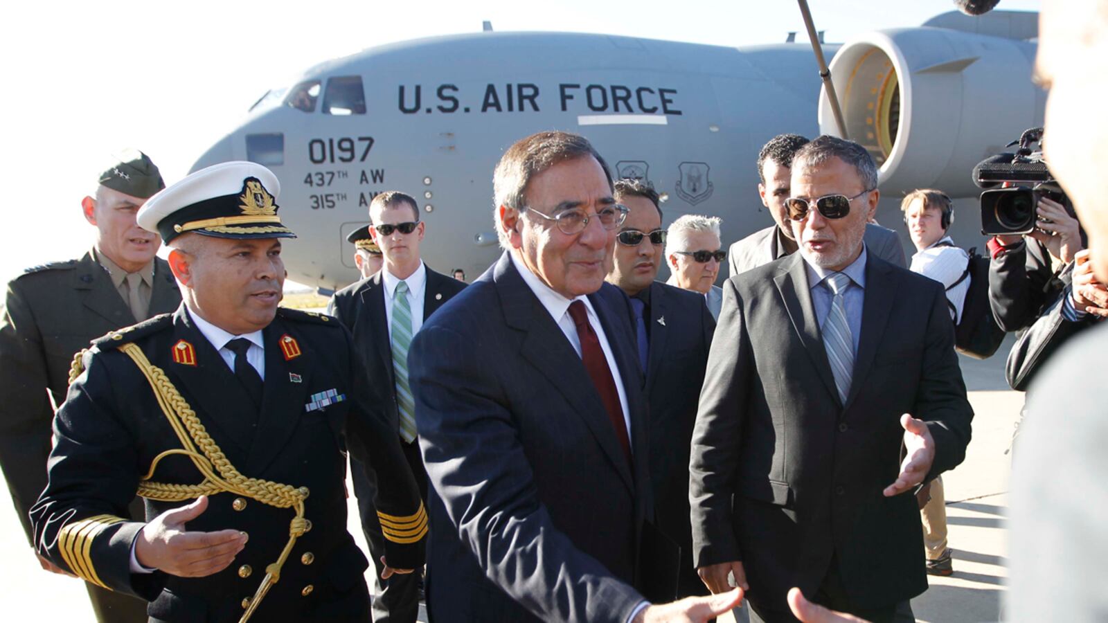 cheats/2011/12/17/leon-panetta-visits-libya/panetta-visits-libya-cheat_spb8uu