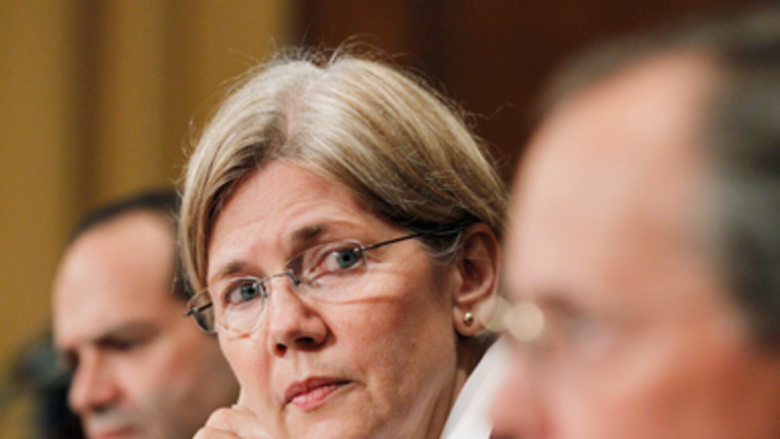articles/2011/03/03/elizabeth-warrens-charm-offensive-to-win-gop-support-for-consumer-agency/clift-stone-warren_164052_z9xcgv