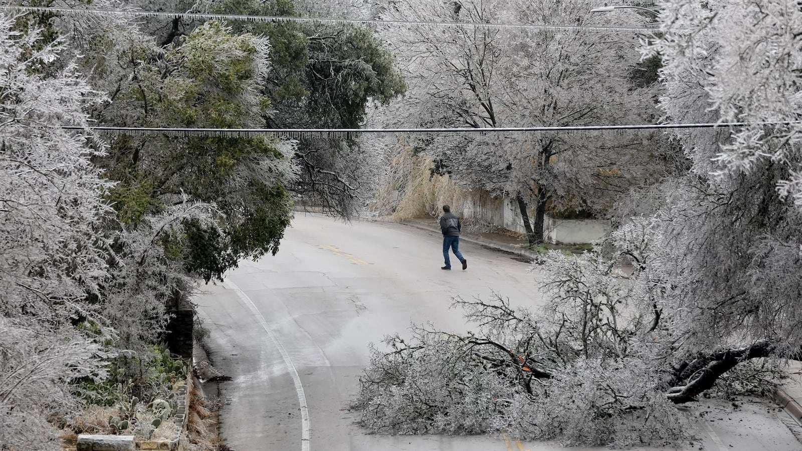 2023-02-02T151042Z_1895042857_RC2J2Z9E69E3_RTRMADP_3_USA-WEATHER_cy0kgm