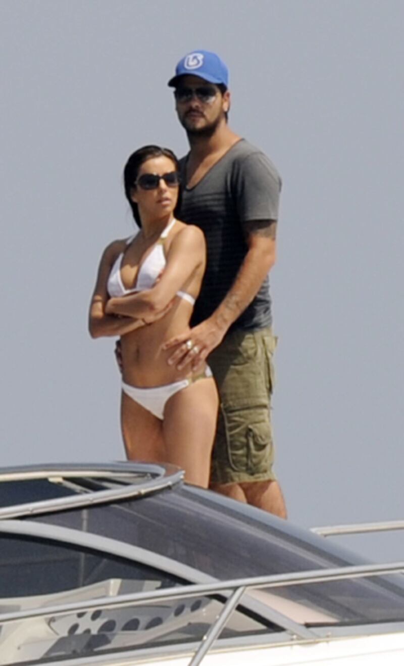 galleries/2011/07/17/celebrity-summer-vacations/longoria-celeb-vacations_gof7rk