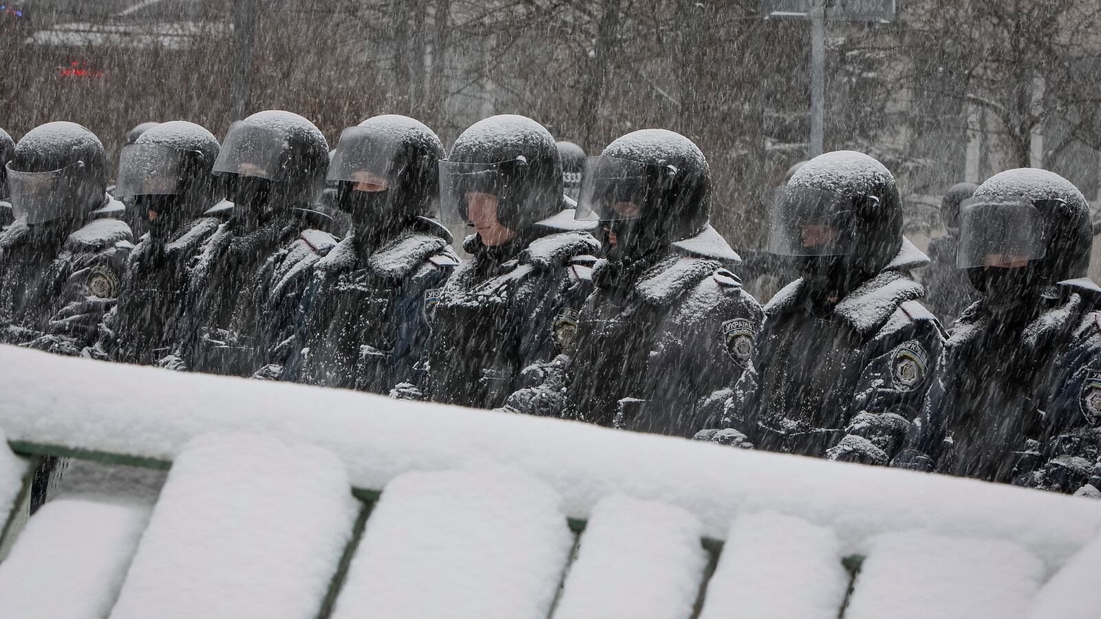 cheats/2013/12/09/ukraine-buses-police-into-kiev/131209-kiev-protests-cheat_lpp0l7