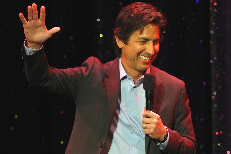 galleries/2013/03/21/gerard-butler-ricky-gervais-more-stars-with-shocking-college-degrees-photos/130320-trinh-degrees-romano_zsqafs