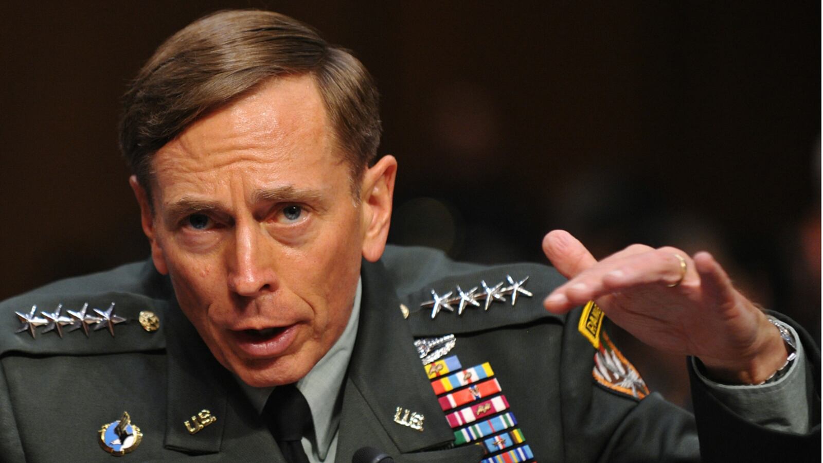 cheats/2011/06/30/senate-confirms-petraeus-as-cia-director/cia-cheat_h75xkd