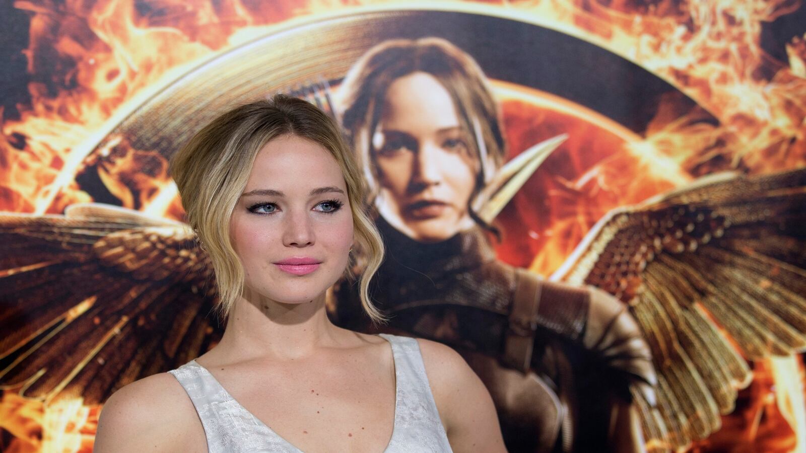 cheats/2014/11/23/hunger-games-rakes-in-123m/141123-hunger-game-cheat_we3vzk