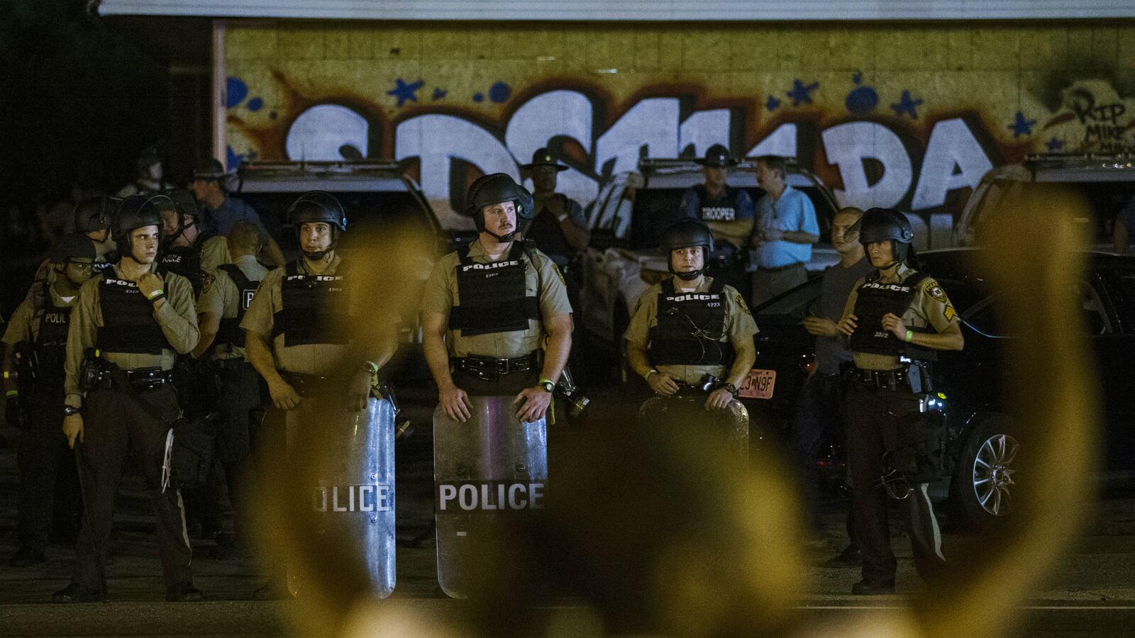 cheats/2016/01/27/ferguson-feds-reach-police-reform-deal/160128-ferguson-police-reform-deal-cheat_km7t3l