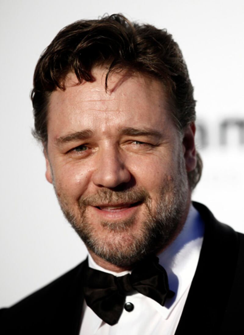 galleries/2011/11/15/divas-will-be-divas-photos/divas-will-be-divas-russell-crowe_nncjyy