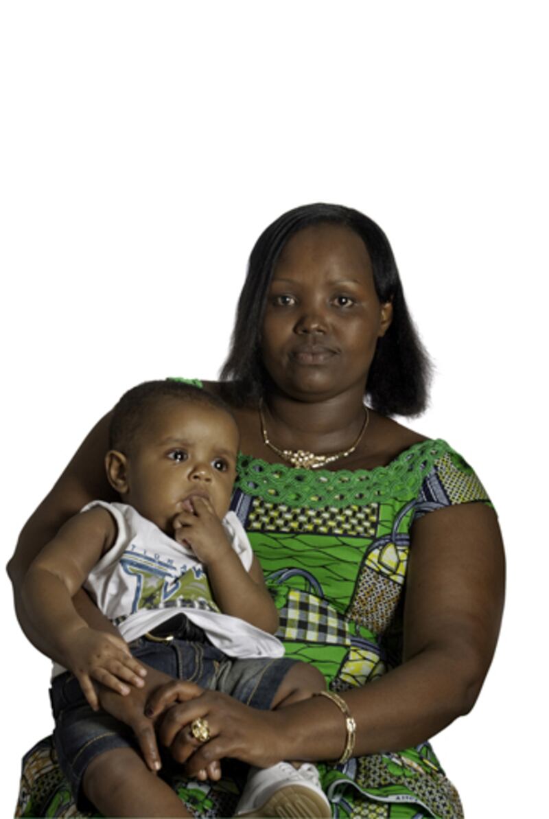 galleries/2012/03/05/congolese-refugee-portraits-photos/congolese-refugees-mother-child_x4ucpr