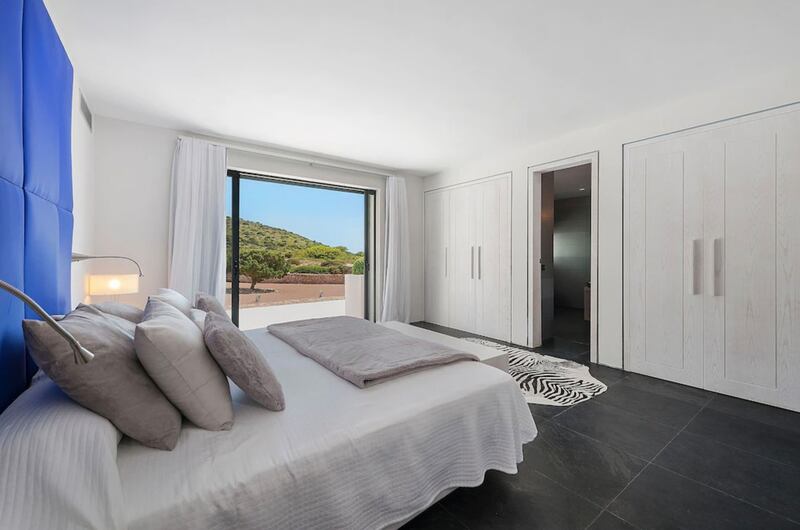 210511_OMG_Ibiza_09_ruh8an