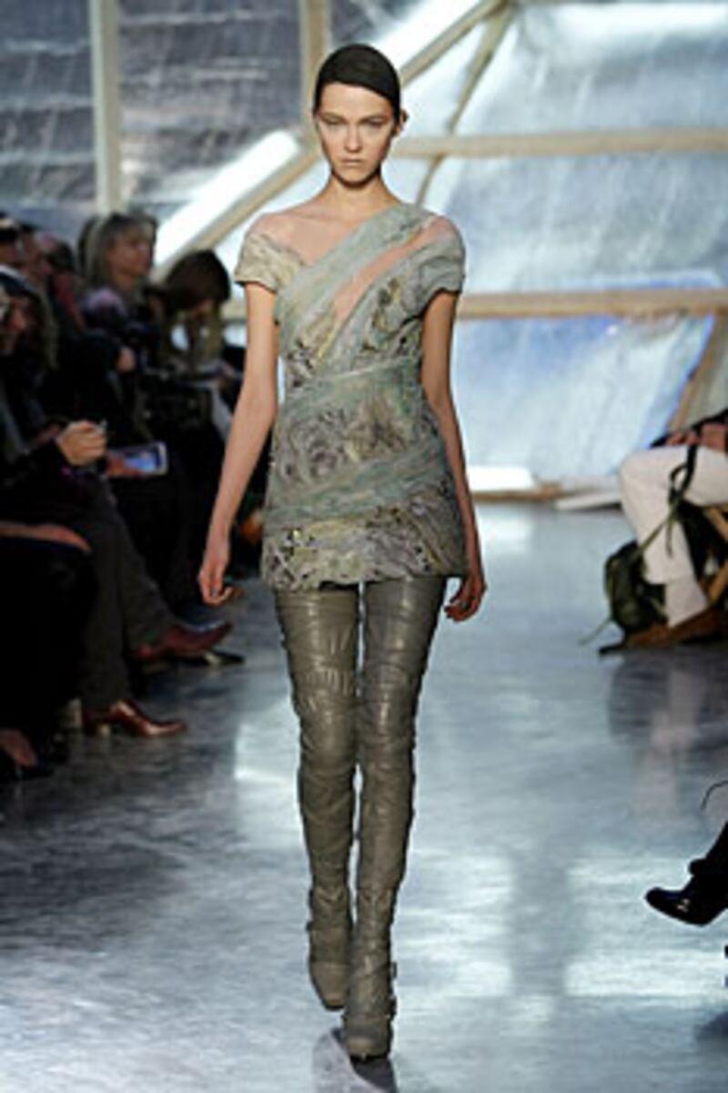 galleries/2009/02/17/peek-a-boo-chic/fashion-cut-out---rodarte_nbqg6j