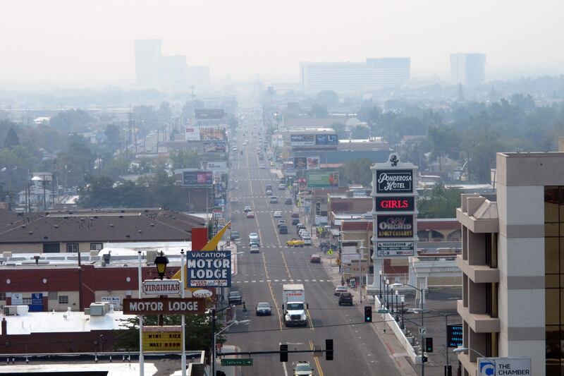 galleries/2013/08/25/massive-yosemite-wildfire-spreads-photos0/130825-Yosemite-fire-11_qu2udf