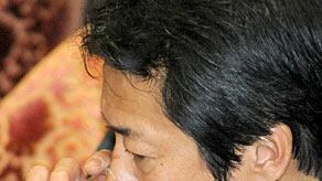 cheats/2009/02/17/japanese-ministers-drunken-display/japan-foreign-minister_hidcgq