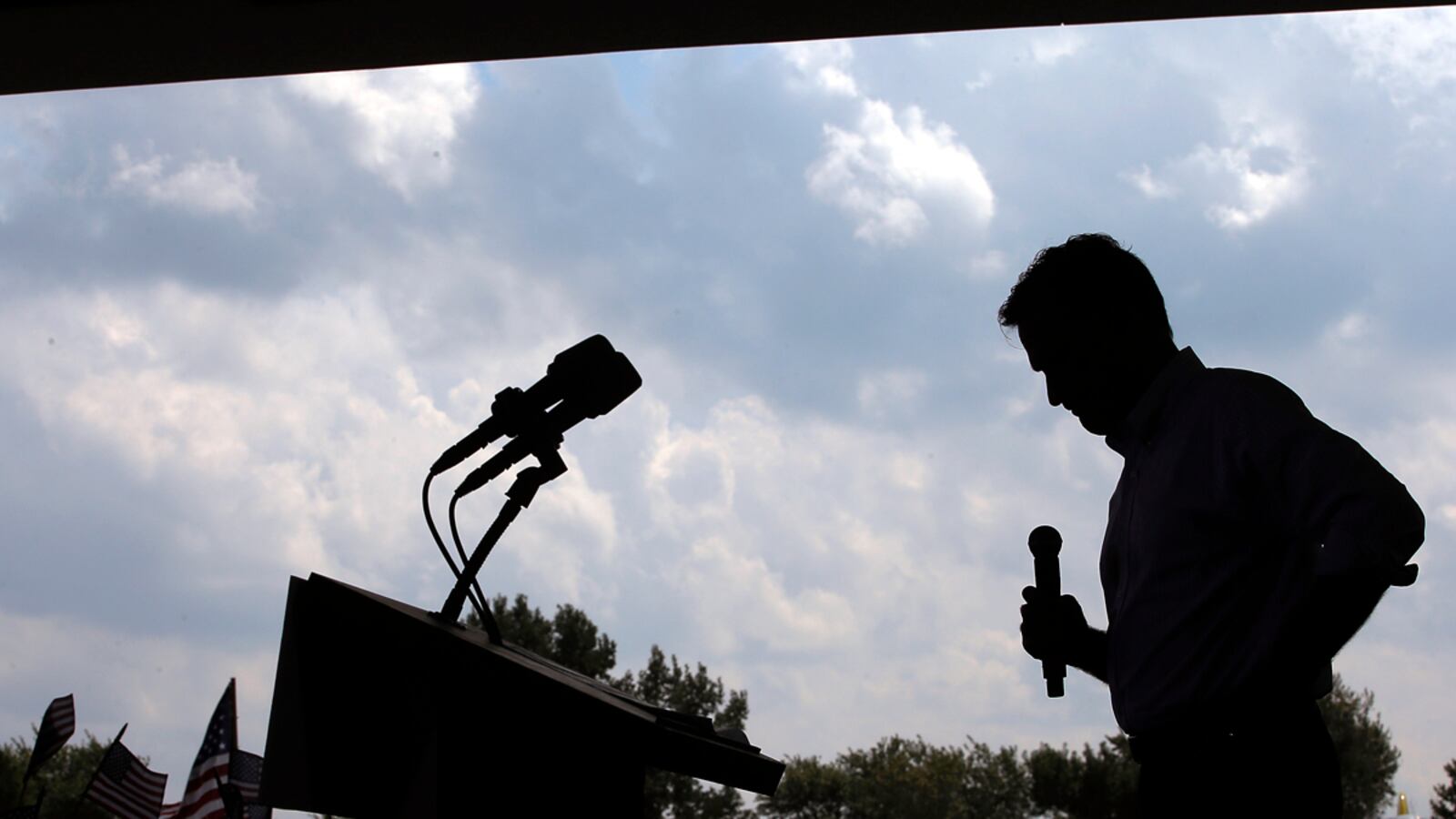 articles/2012/09/12/mark-mckinnon-on-the-pundits-rush-to-bury-romney-ryan/romney-headache-mckinnon_abmfyg