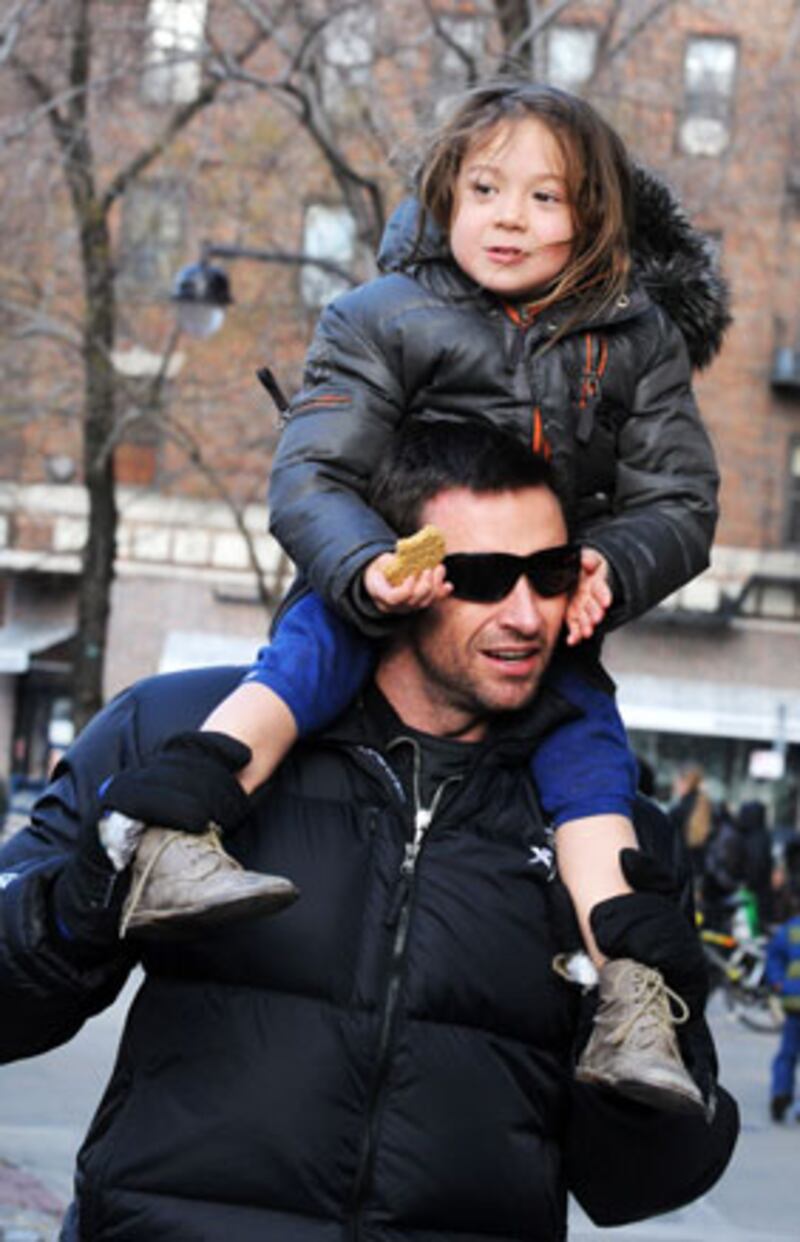 galleries/2010/06/18/celebrity-fathers/celebrity-dads---cruise_skhdxc