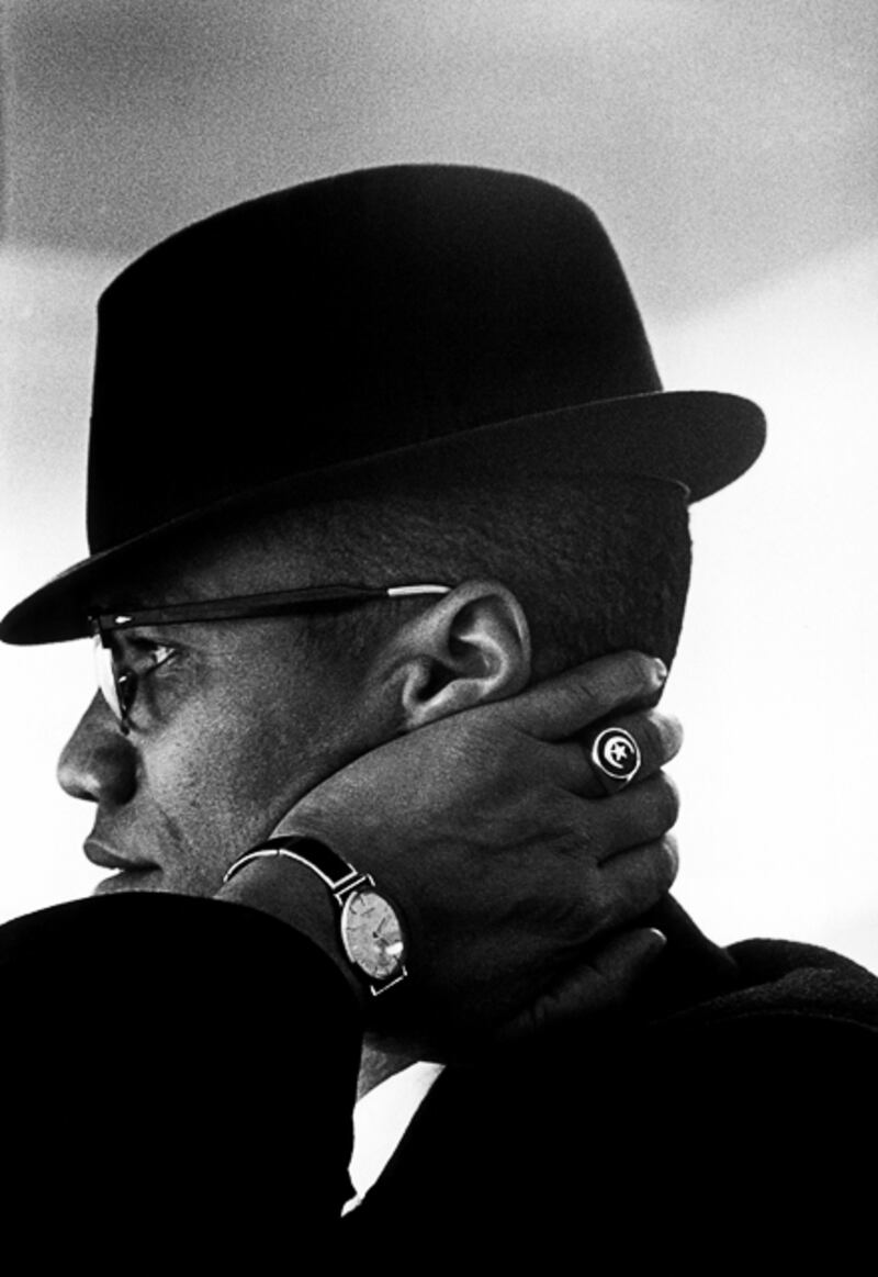 galleries/2012/01/05/photographer-eve-arnold-dies-see-her-photos-of-marilyn-monroe-and-more-photos/eve-arnold-obit-gal-malcolm-x-1_sv5soz