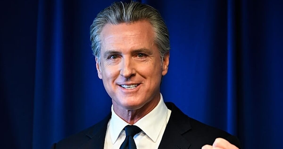 Newsom Skewers ‘Queen’ Trump’s Monstrous New Bathroom