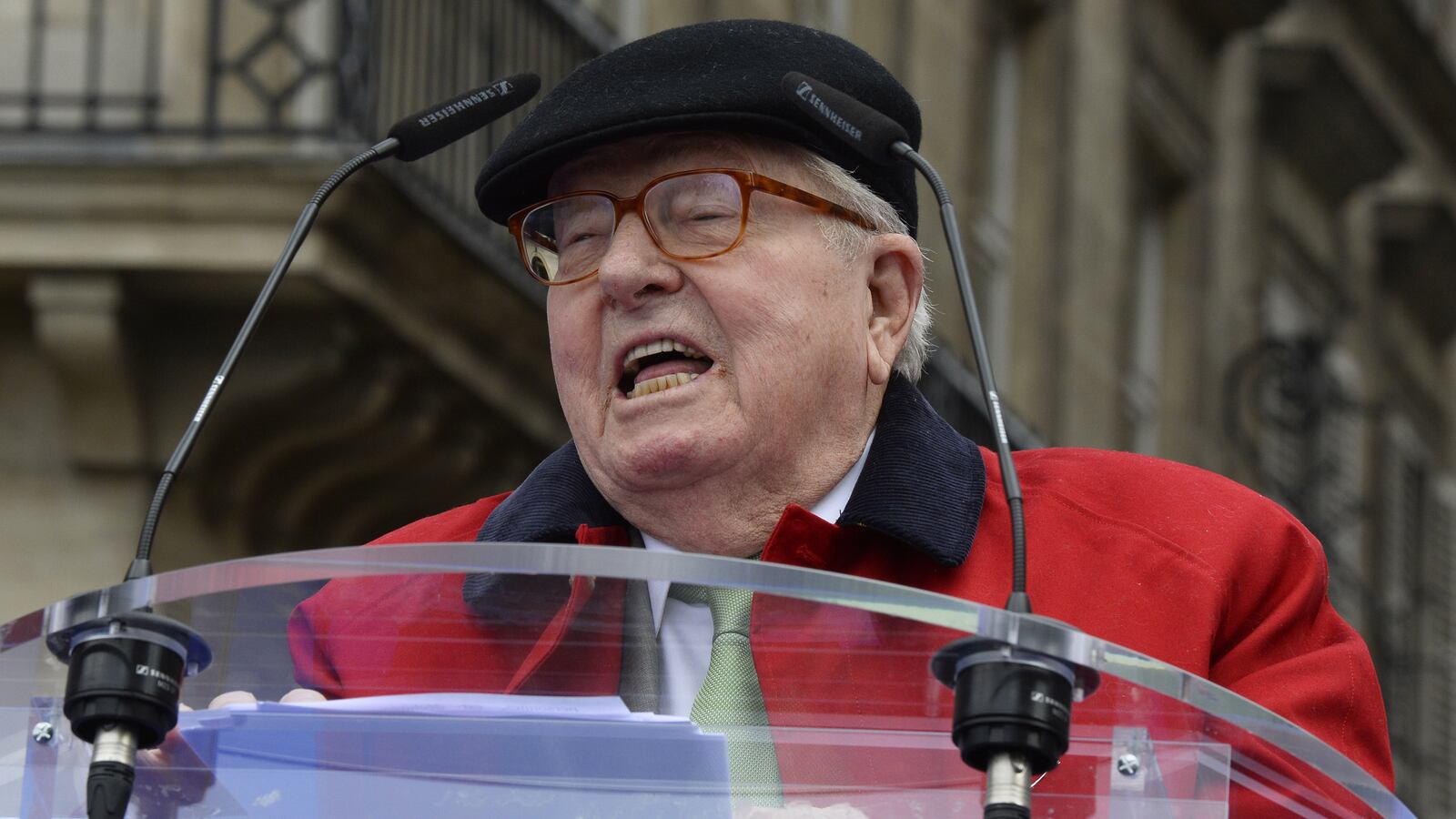 articles/2017/05/12/why-is-old-man-le-pen-so-mean-to-marine/170511-Zaleski-Marine-Le-Pen-dad-tease_zplwl2