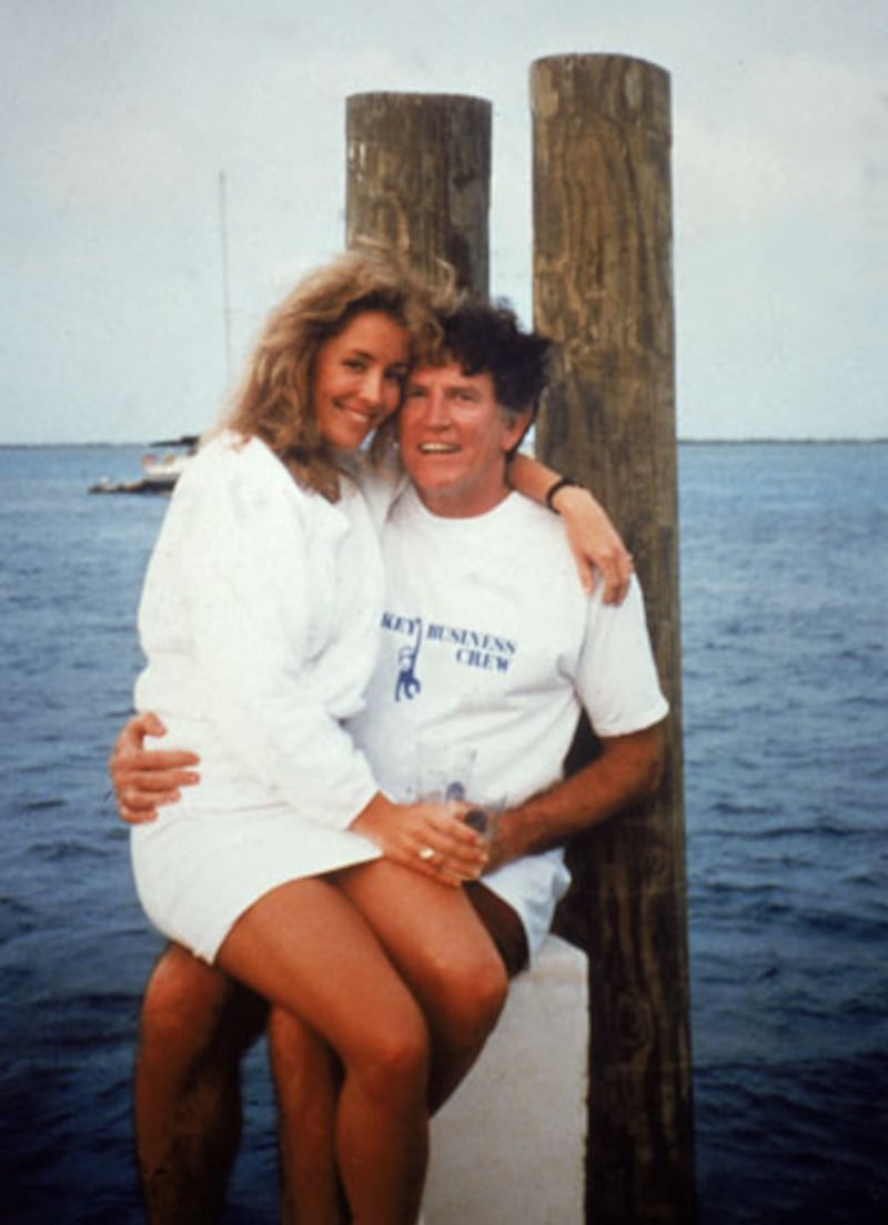 galleries/2009/07/01/cheaters-club/cheaters-club---gary-hart_jjst54